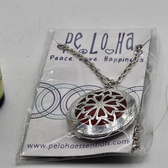 New Essential Oil Diffusing Necklace with eucalyptus,  lavender, and peppermint - Picture 2 of 9